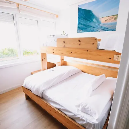 Latas Surf House ホステル