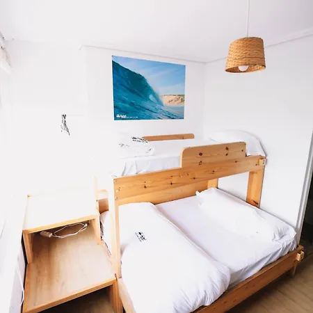Latas Surf House *
