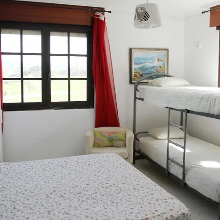 Latas Surf House * Somo