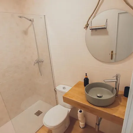 Latas Surf House ホステル