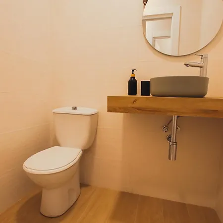 Latas Surf House ソモ