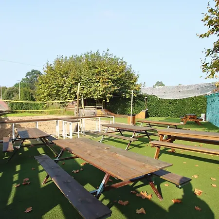 Hostal Latas Surf House *