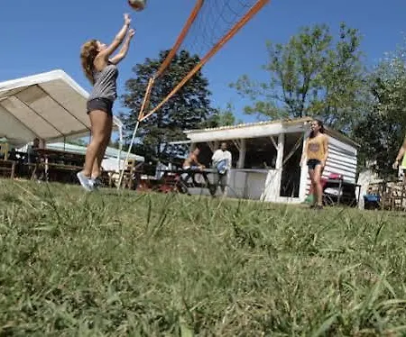 Latas Surf House Hostal Somo