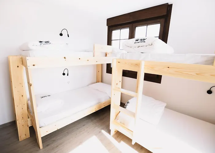 Latas Surf House * Somo