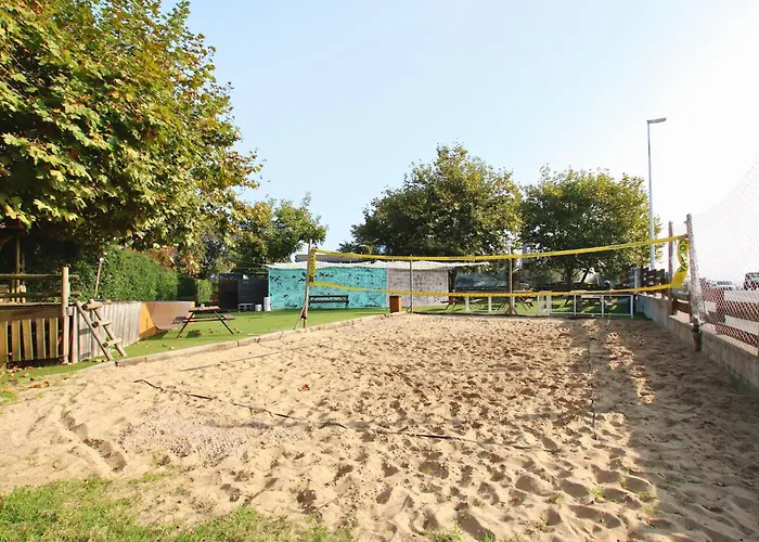 Latas Surf House Hostel