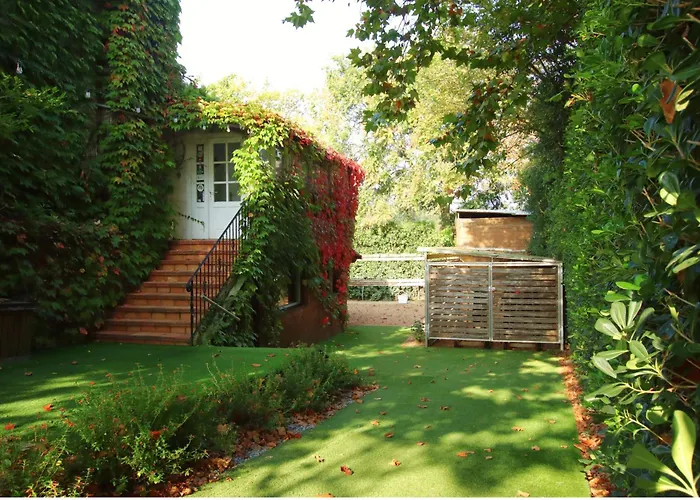 Latas Surf House Hostel Somo