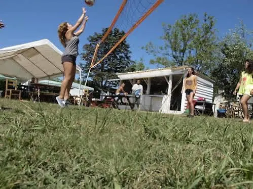 Latas Surf House Hostel Somo