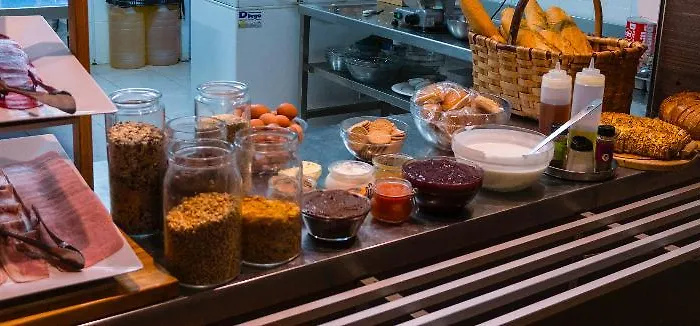 Latas Surf House Hostel Somo