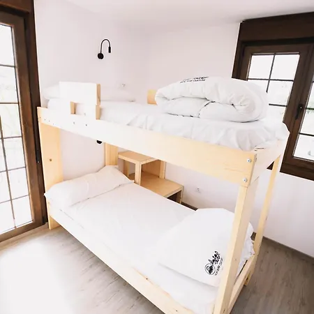Latas Surf House Somo
