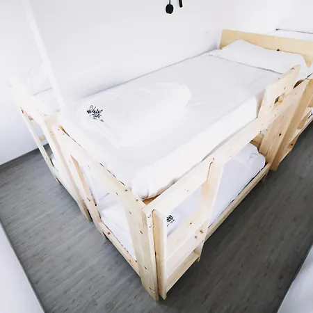 Hostel Latas Surf House Somo