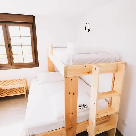 Albergue Latas Surf House *