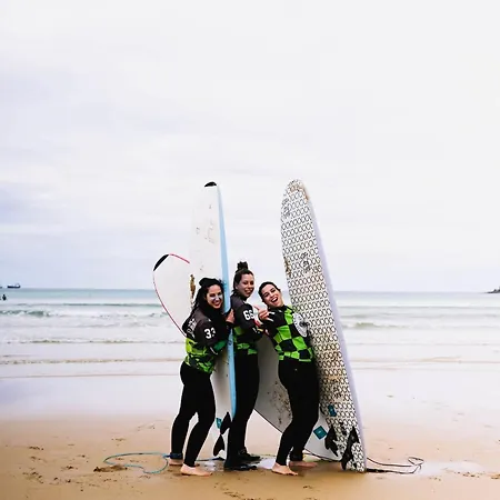 Latas Surf House Albergue *