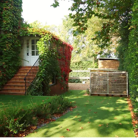 Latas Surf House Albergue Somo