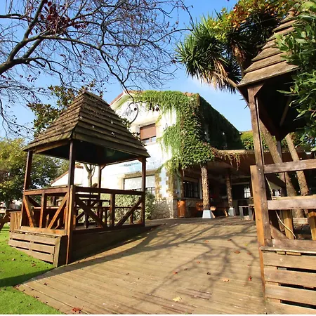 Latas Surf House Somo