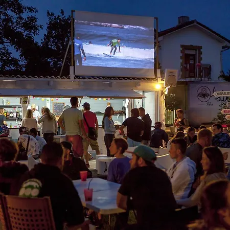 Latas Surf House *