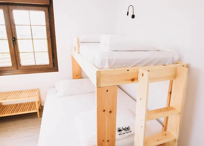 Hostel Latas Surf House *