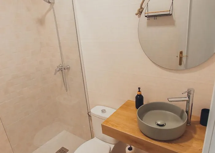 Latas Surf House Hostel