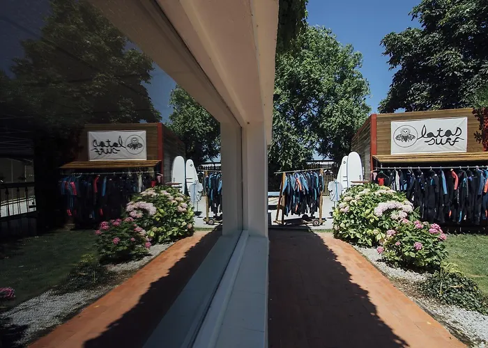 Latas Surf House Somo